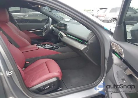 2025 BMW 530 I from USA, damaged, VIN WBA43FJ08SCU34384